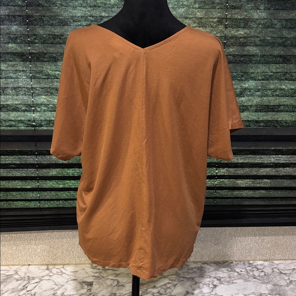 Studio B by Bobeau Women’s‎ Camel Brown SS V-Neck Boxy T-Shirt SZ Medium - Picture 5 of 7